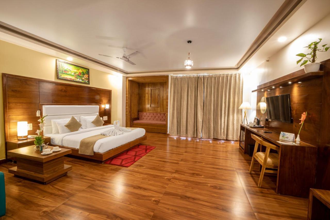 Hotel Divine Lakshmi Ganga Rišikéš Exteriér fotografie