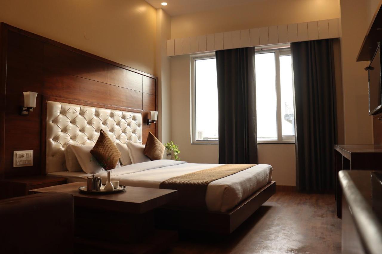 Hotel Divine Lakshmi Ganga Rišikéš Exteriér fotografie
