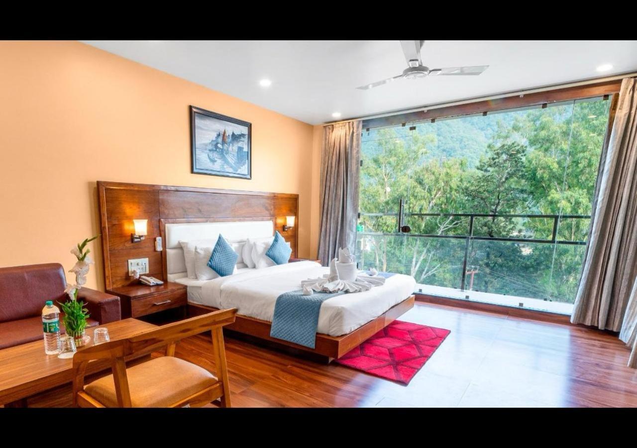 Hotel Divine Lakshmi Ganga Rišikéš Exteriér fotografie